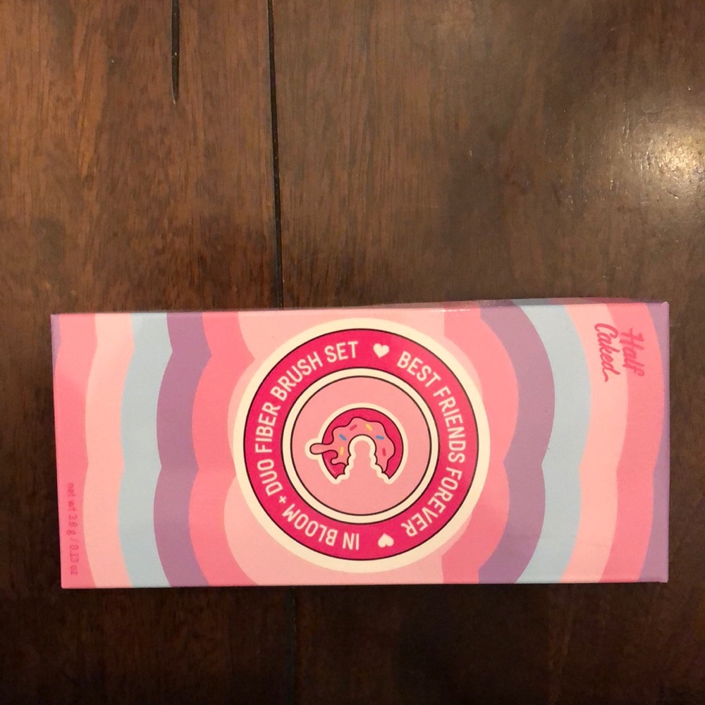 Blush and brush set